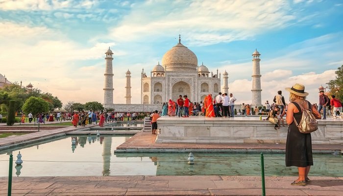 Taj Mahal Tour Guide