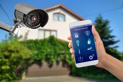 Security camera and smart home